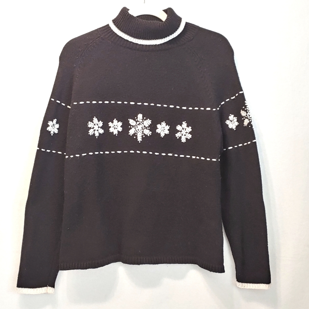 Sonoma women's Christmas sweater black white snowflakes pattern cotton blend PXL